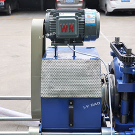 เครื่องอัดรีดสกรูและเกลียวสายพาน PVC ขนาด 30-15 กิโลวัตต์ LDP 200-250 กก. / ชม